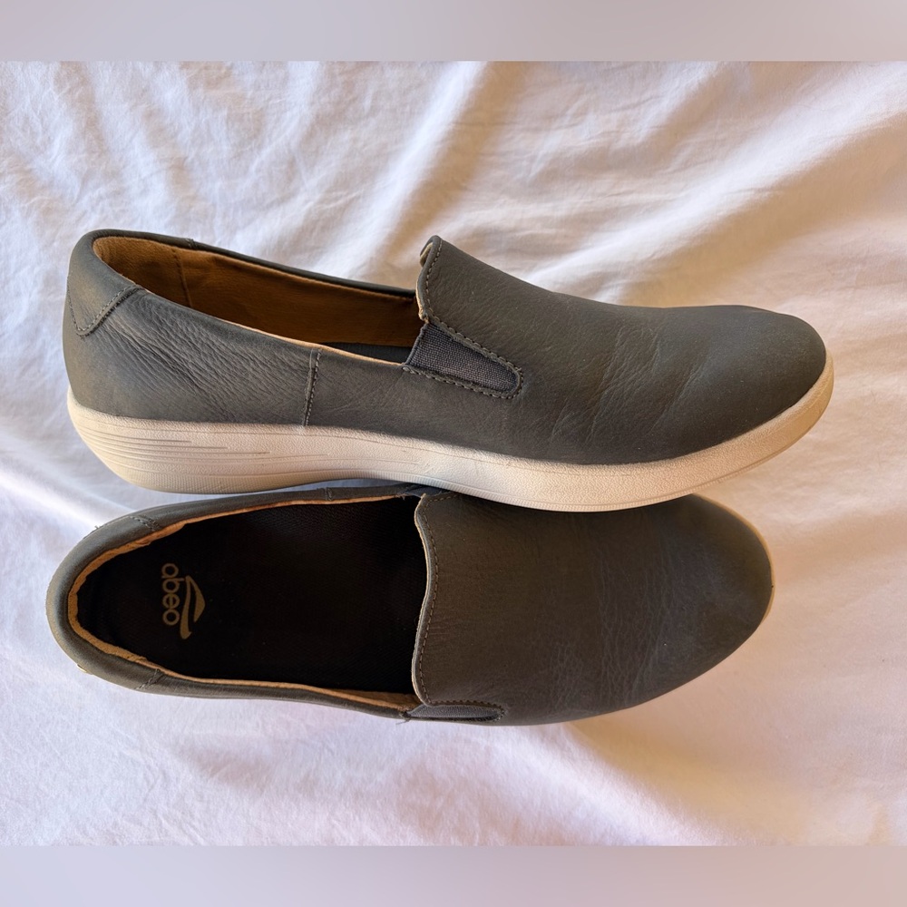 Abeo Navy Blue and White Slip-On Loafers Best Arch Support! Womens Size 9